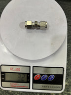 Tube Fittings and Adapters — Unions — Straights