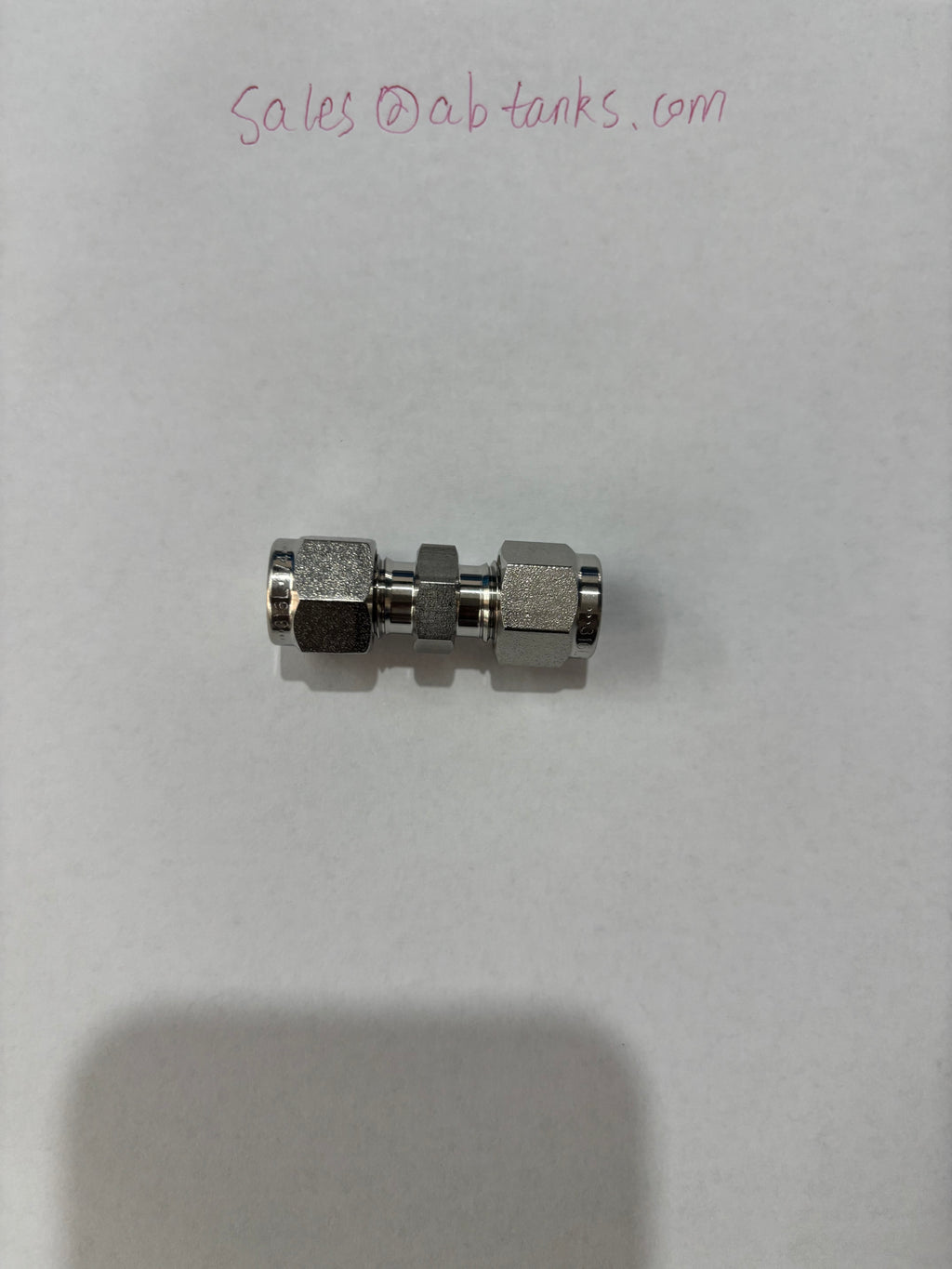 Tube Fittings and Adapters — Unions — Straights