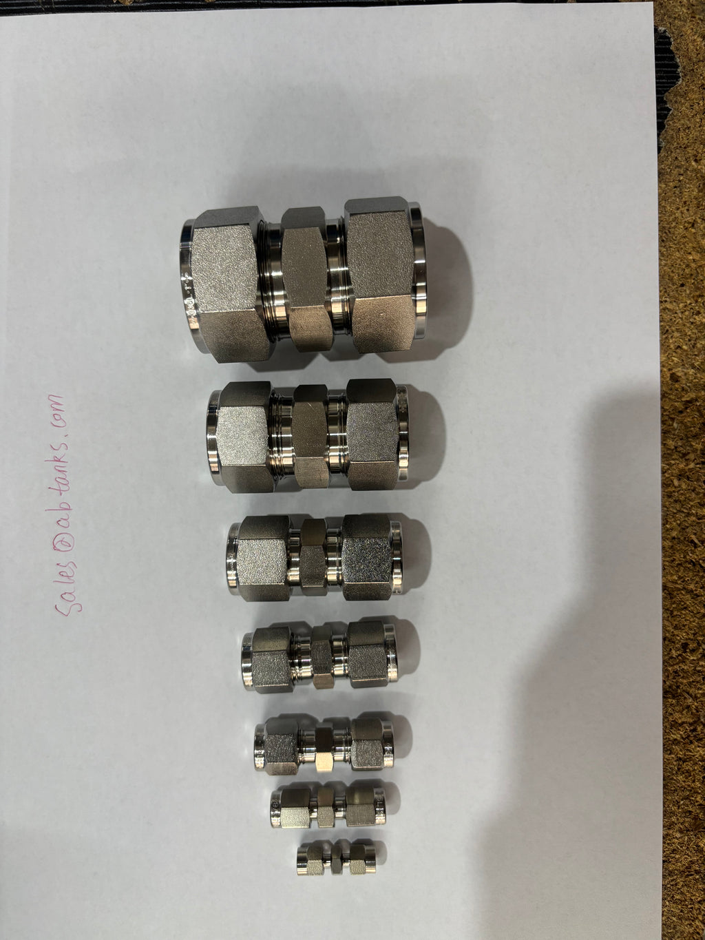 Tube Fittings and Adapters — Unions — Straights