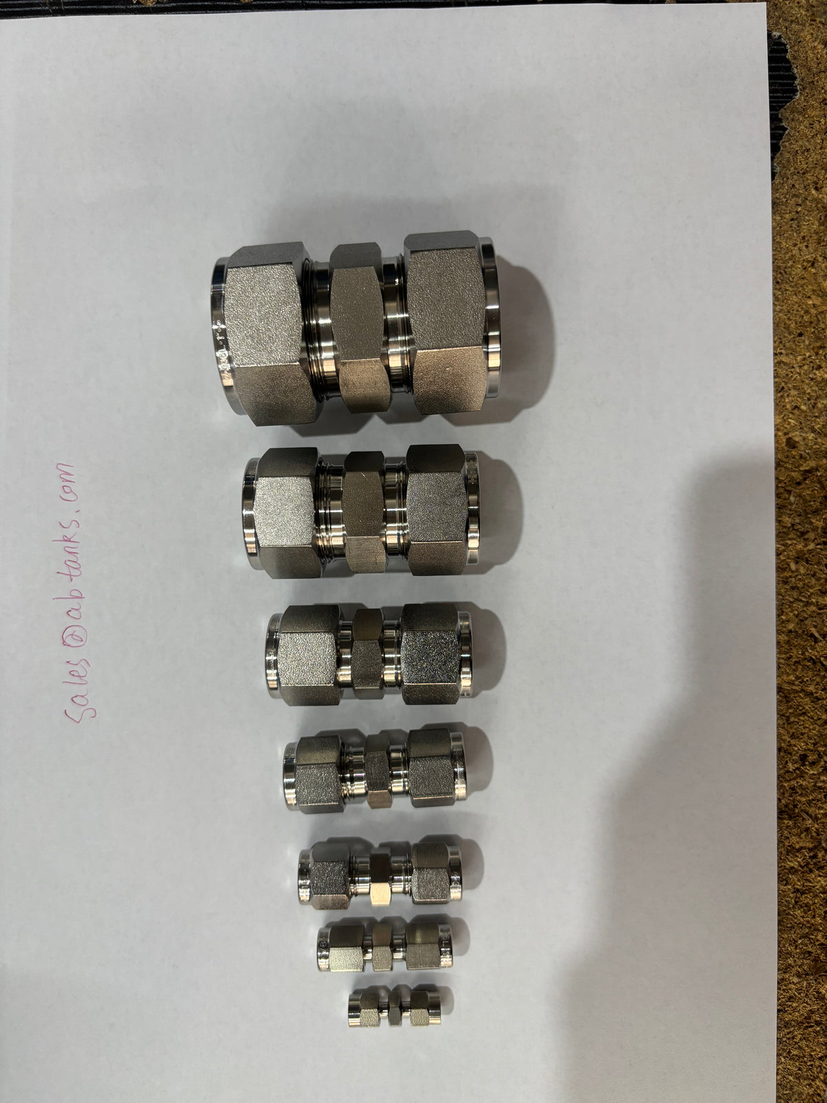 Tube Fittings and Adapters — Unions — Straights